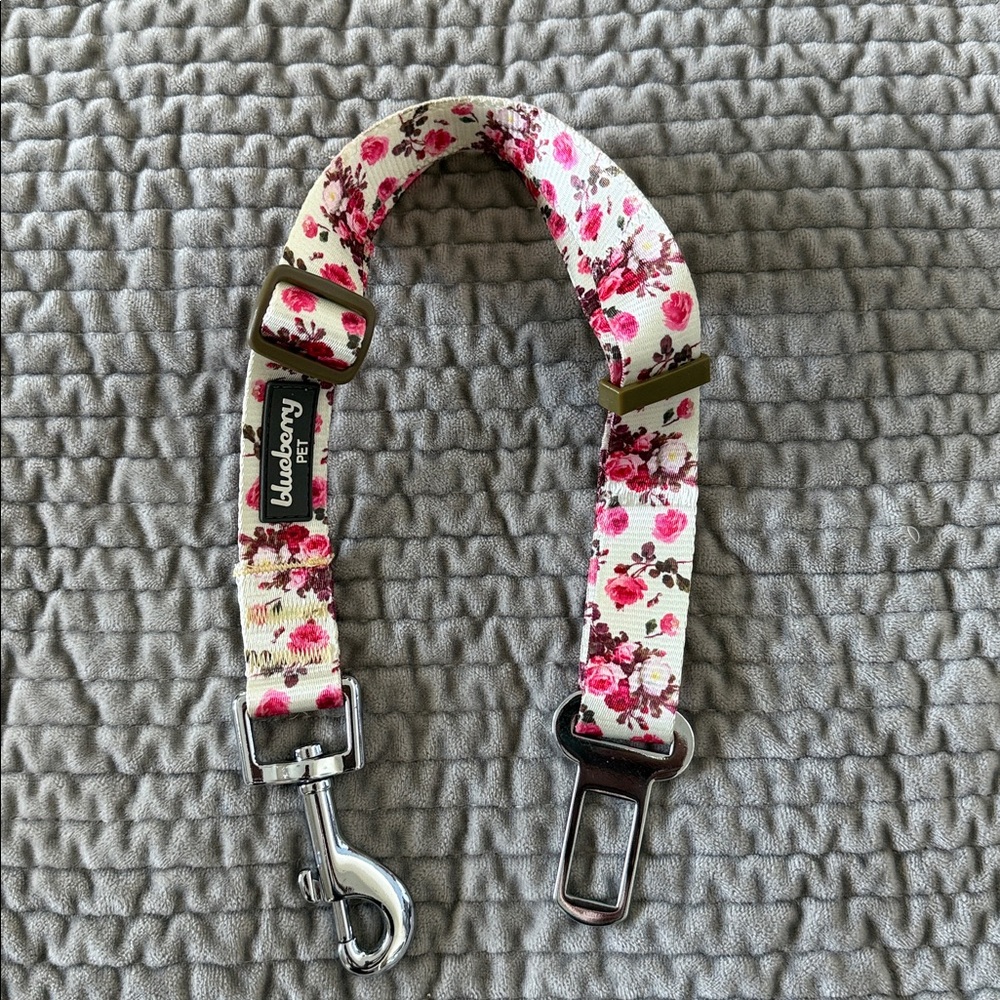 Blueberry Pet Belt Attack for car NEW!